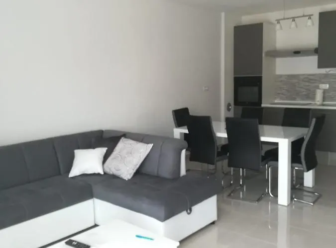 Plava Laguna Miroslav