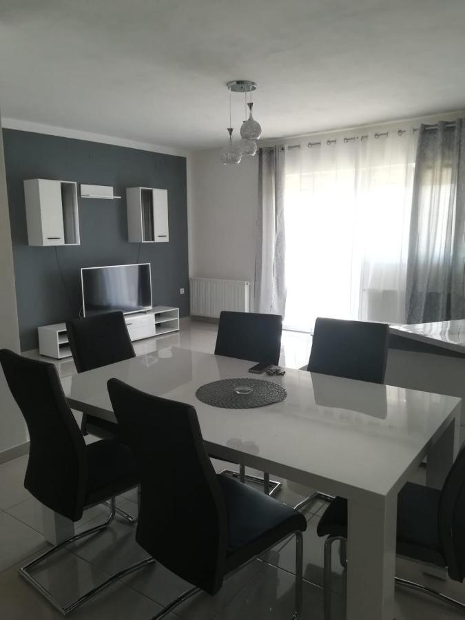 Plava Laguna Miroslav *